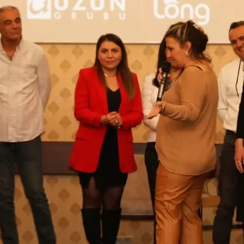 Uzun Grubu, Açelya Akkoyun ile Unutulmaz Bir Buluşmaya Ev Sahipliği Yaptı!